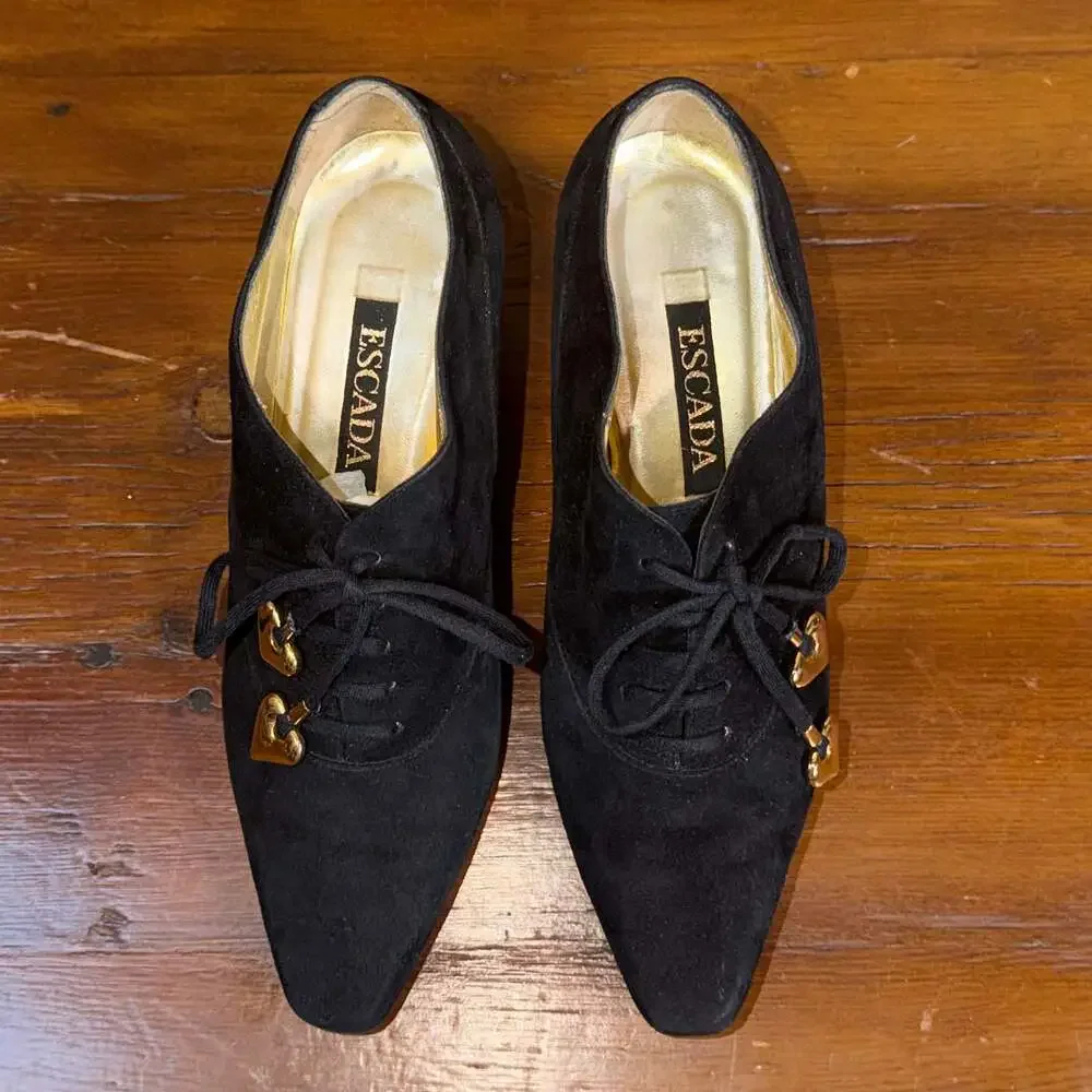 Escada Black Suede Gold Heart Charm Lace-Up Oxford Platform Heel Shoes